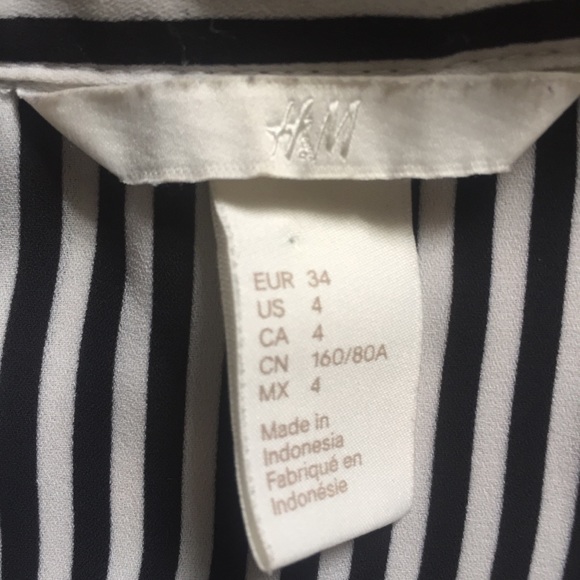 🍩H&M black and white striped button down size 34 - Picture 5 of 6